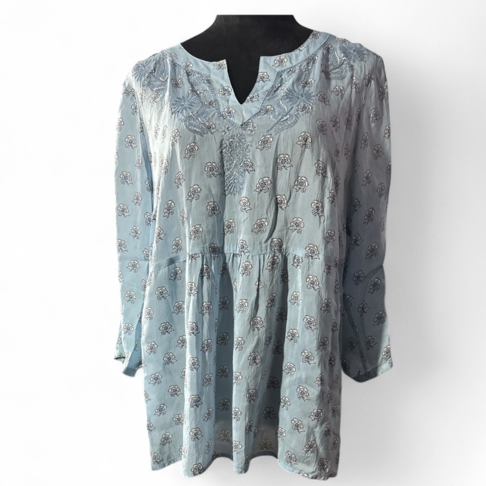 J.Jill Rayon Blue Daisy Print Embroidered Gossamer Tunic Blouse- Size Med Petite
